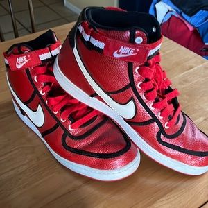 Nike Vandal High Mens 14 University Red/Black Sneakers 621187-600